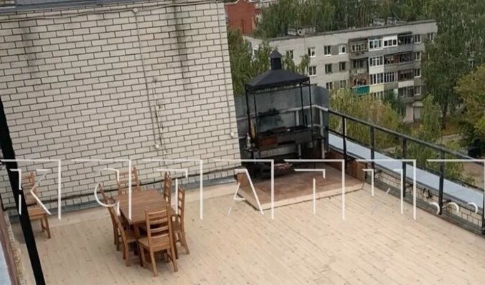 Нижегородец установил шашлычную с бассейном на крыше дома (2 фото + 1 видео)