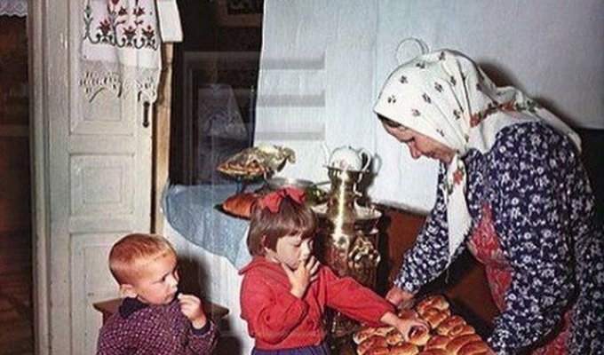 На деревню к бабушке: как отдыхали дети в СССР (6 фото + 1 видео)