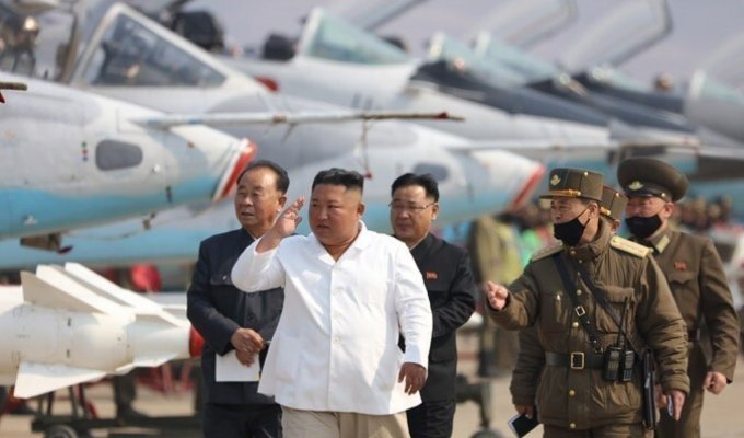 Северная Корея заминировала границу с Китаем из-за коронавируса (1 фото)