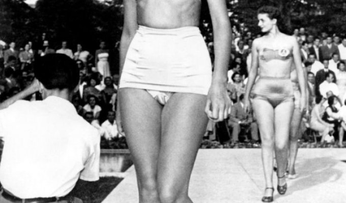 15-летняя Софи Лорен на конкурсе красоты "Мисс Италия 1950" (23 фото)