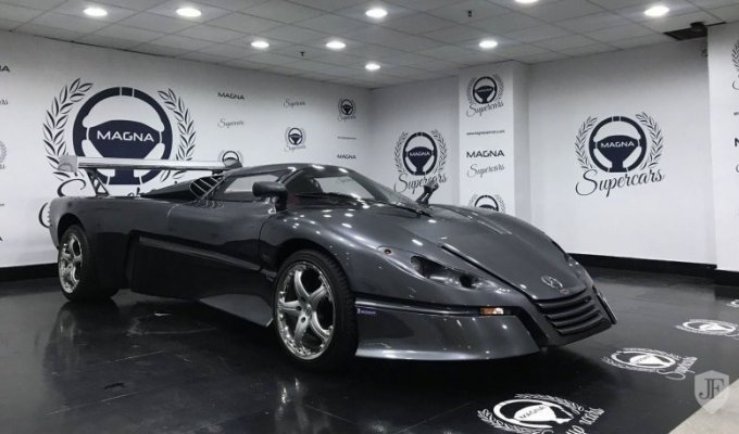 Sbarro Espace GT1: в Испании на продажу выставили уникальный суперкар (16 фото)