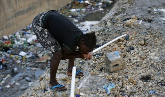 Источник эпидемии: использование воды на Гаити (6 фото)