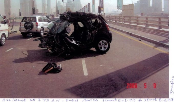 Авария в Дубаи (5 фотографий)