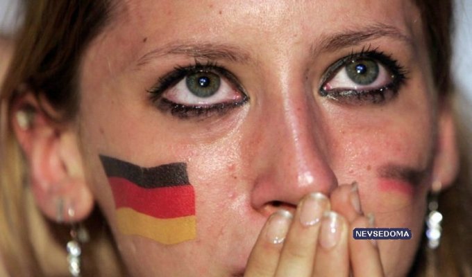  Эмоции болельщиц немецкой сборной (21 фото)
