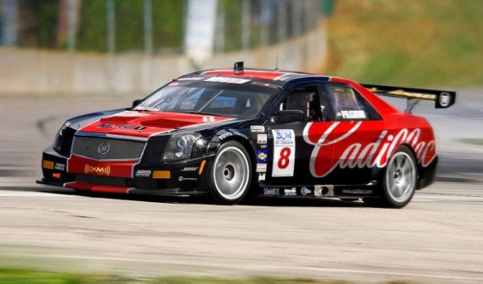 Гоночный Cadillac CTS V Racing (27 фото)