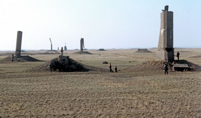 Радиоактивное наследие СССР в развалинах Семипалатинского ядерного полигона (9 фото)
