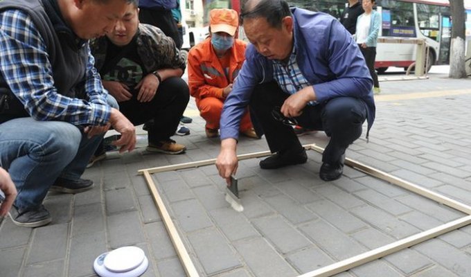В Китае оценивать качество работы дворников будут взвешиванием пыли (2 фото)