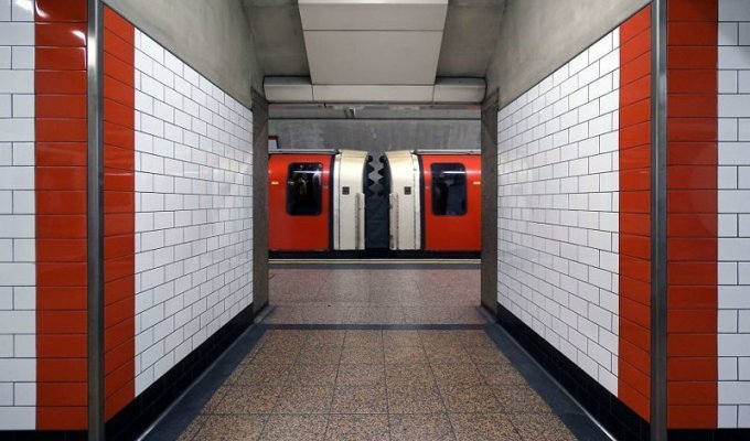 Фотопроект: симметрия в транспортной системе Лондона (11 фото)