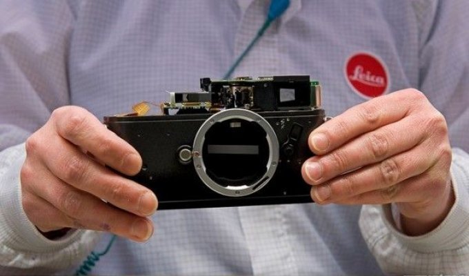 Leica изнутри. Как собираются камеры (22 фото)