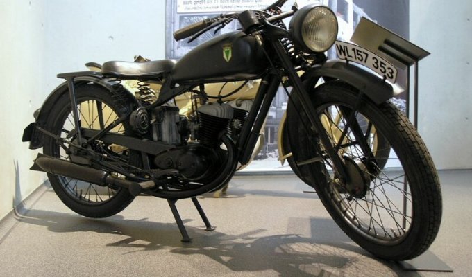 Самый копируемый мотоцикл всех времён Немецкий DKW RT 125 (12 фото)