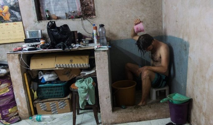 Жизнь в трущобах Мумбаи: репортаж очевидца (13 фото + 1 видео)