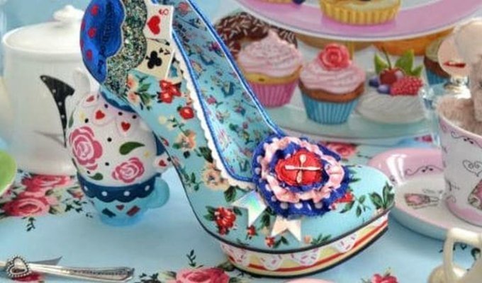 Коллекция обуви по мотивам Алисы в Стране чудес (15 фото)