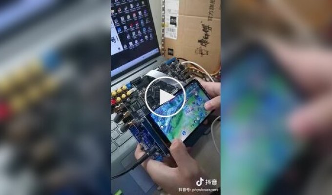 Китайские геймеры кастомирзируют смартфоны