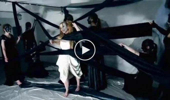 Заключённые сняли клип на кавер группы Evanescence в Новосибирске