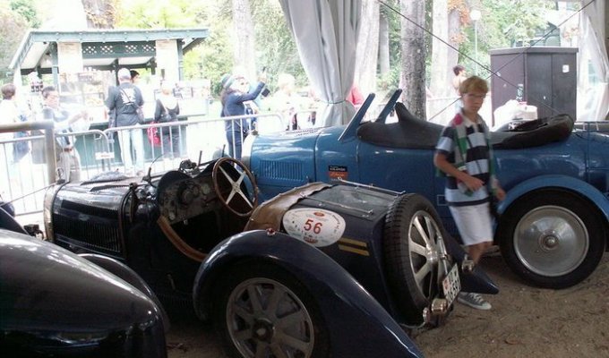 Флюиды от Bugatti (19 фото)
