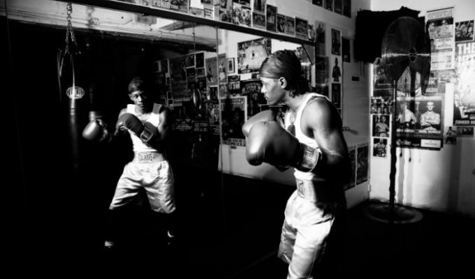 Боксерский клуб на Church Street, New York (12 фото)