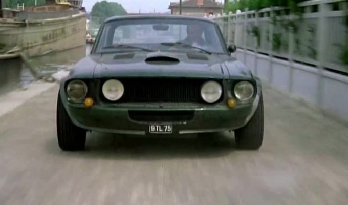 Памяти Жана-Поля Бельмондо — Ford Mustang из фильма "Le Marginal" (8 фото + 1 видео)