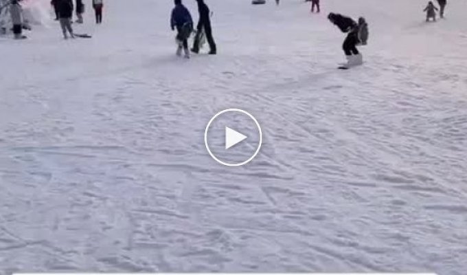 Незапланированный трюк от горе-лыжника