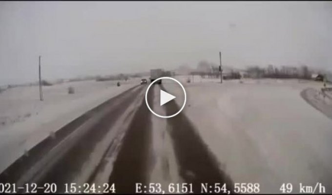 В Башкирии водитель Гранты вылетел под встречный КамАЗ