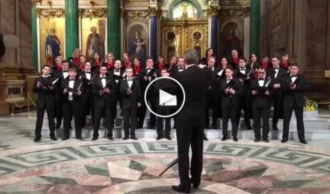 Концертный хор Санкт-Петербурга спел об атомной бомбардировке США