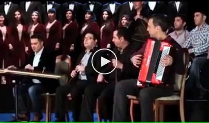 Азербайданжский оркестр. Нас не догонят