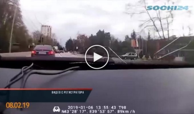 В Сочи автохам избил безногого водителя