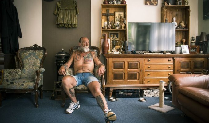Татуированные старички и старушки в фотопроекте "Возраст тату: никогда не поздно" (11 фото + 3 видео)