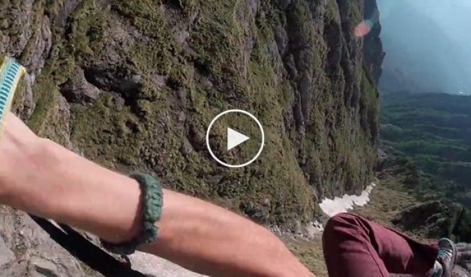 Сумасшедший спидглайдинг от первого лица в горах Румынии