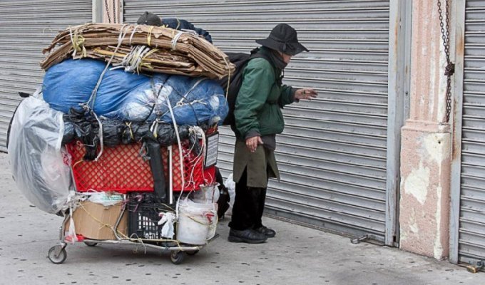 Бездомные в центре Лос-Анджелеса (16 фото)