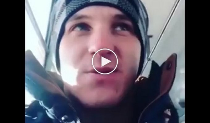 Житель Комсомольска-на-Амуре снял на видео свою поездку на трамвае с разобранным полом