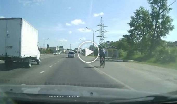 ДТП с микроавтобусом и «ГАЗелью» в Краснодаре