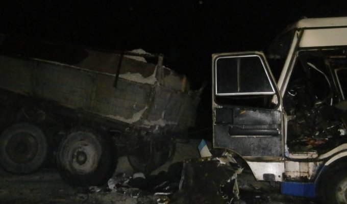 Ужасное ДТП во львовской области! Рейсовый автобус столкнулся с грузовиком (фото)