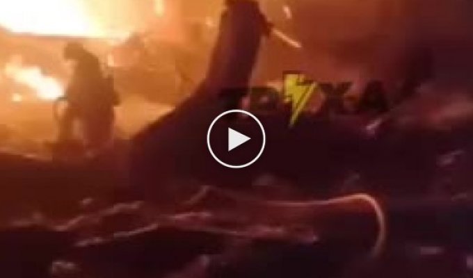 Пожар в Харькове после обстрела русскими оккупантами