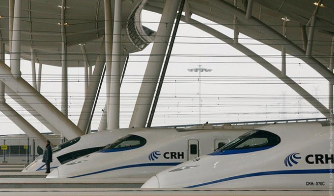 Китайские скоростные поезда (18 фото)