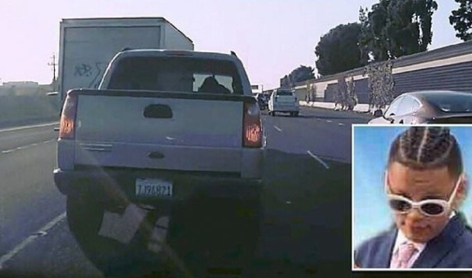Семья подростка, погибшего в автоаварии, подала в суд на компанию Tesla (5 фото)