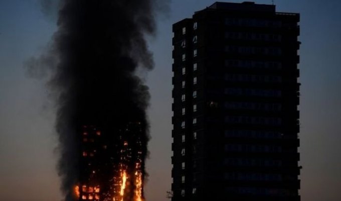 В Лондоне горит 27-этажный жилой дом (11 фото)