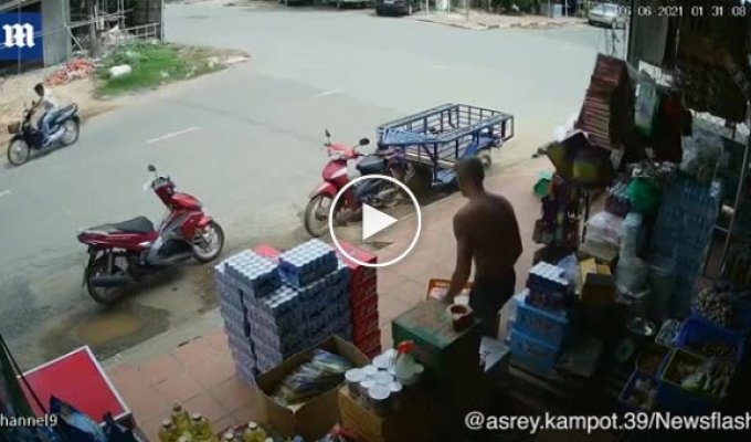 Американец разгромил магазин в Камбодже. Его отказались обслуживать, потому что он белый