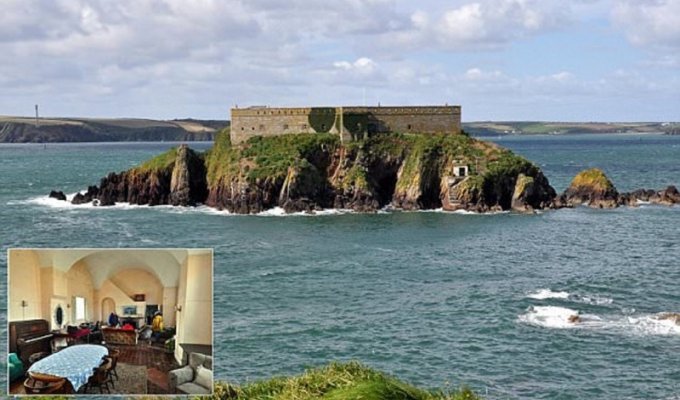 Продается остров-отель в Уэльсе (8 фото)