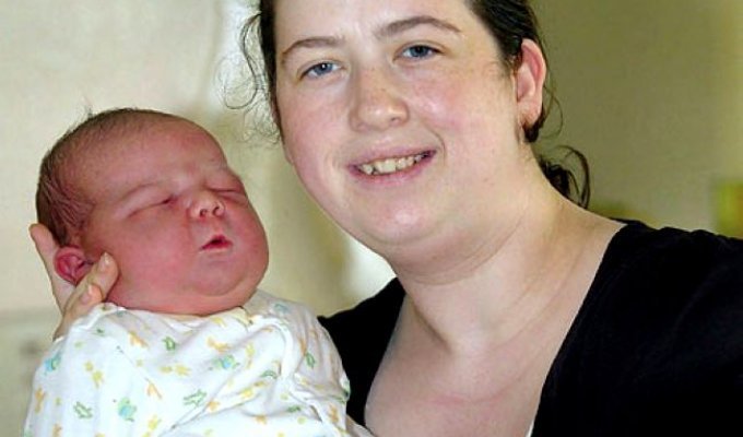 В Англии родился младенец-великан весом 6,5 кг (3 фото)