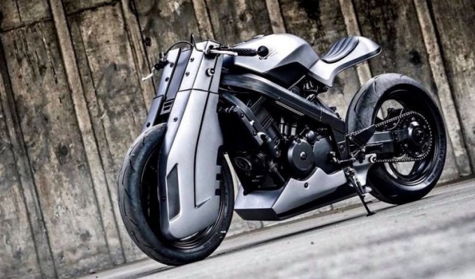 Кастомный футуристический мотоцикл Honda Bros 400 "Future Storm" (24 фото)