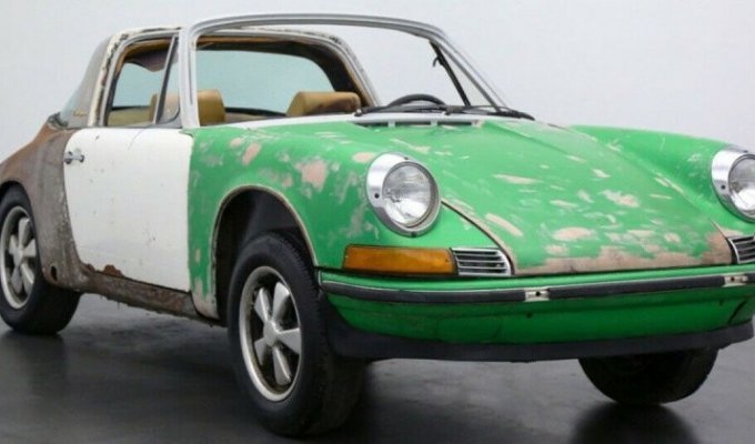 Редкий, но ржавый Porsche 911E Targa 1971 года продается за 40 000 долларов (16 фото)