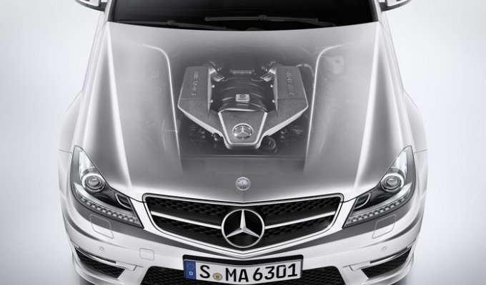 Mercedes-Benz отказался от мотора 6,2 литра в пользу турбо-четверки V8 (текст)