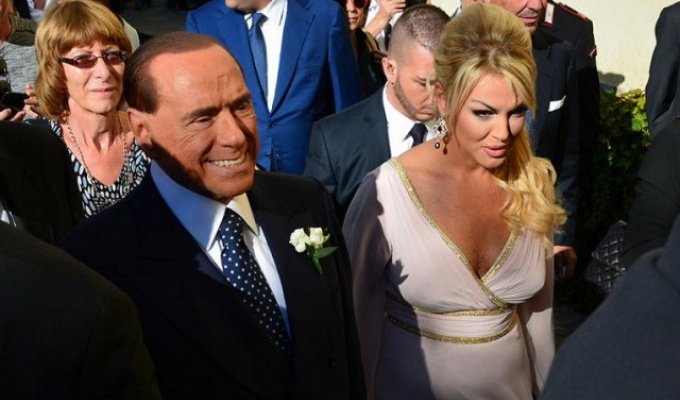 Марта Фашина - женщина, покорившая сердце Сильвио Берлускони (9 фото)