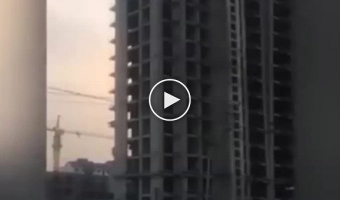 Снос 18-этажки в Китае