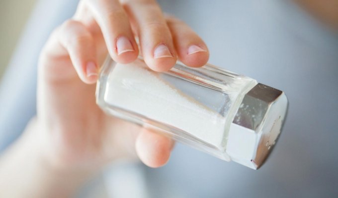 Что произойдёт с организмом, если сократить употребление соли (5 фото)