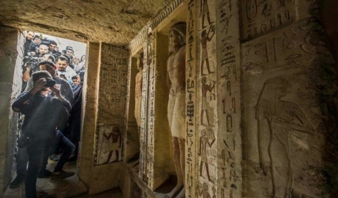В Египте найдена нетронутая гробница, которой 4400 лет (11 фото)