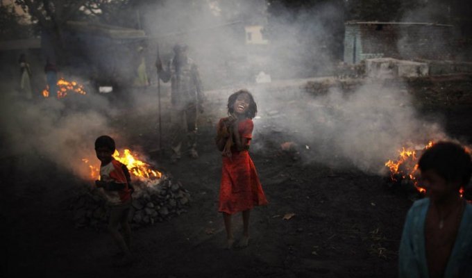 Бокахапари – деревня на горящей земле (22 фото)