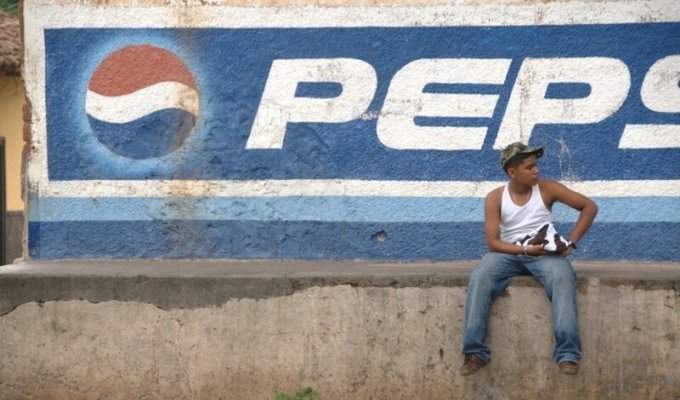Почему на Филиппинах ненавидят Pepsi: история самой провальной рекламной акции (1 фото)