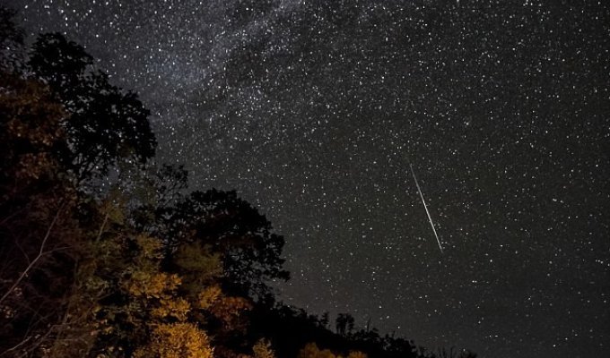 Сегодня жители Земли смогут наблюдать метеоритный дождь — Ориониды (3 фото + 1 видео)