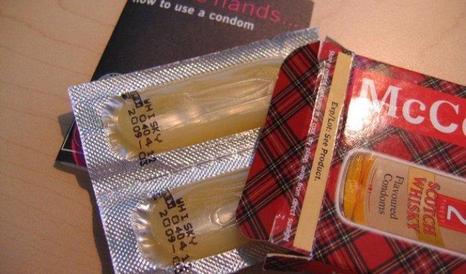 Презервативы со вкусом... (3 фото)